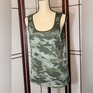 Lucky Brand green camouflage super soft tank top large